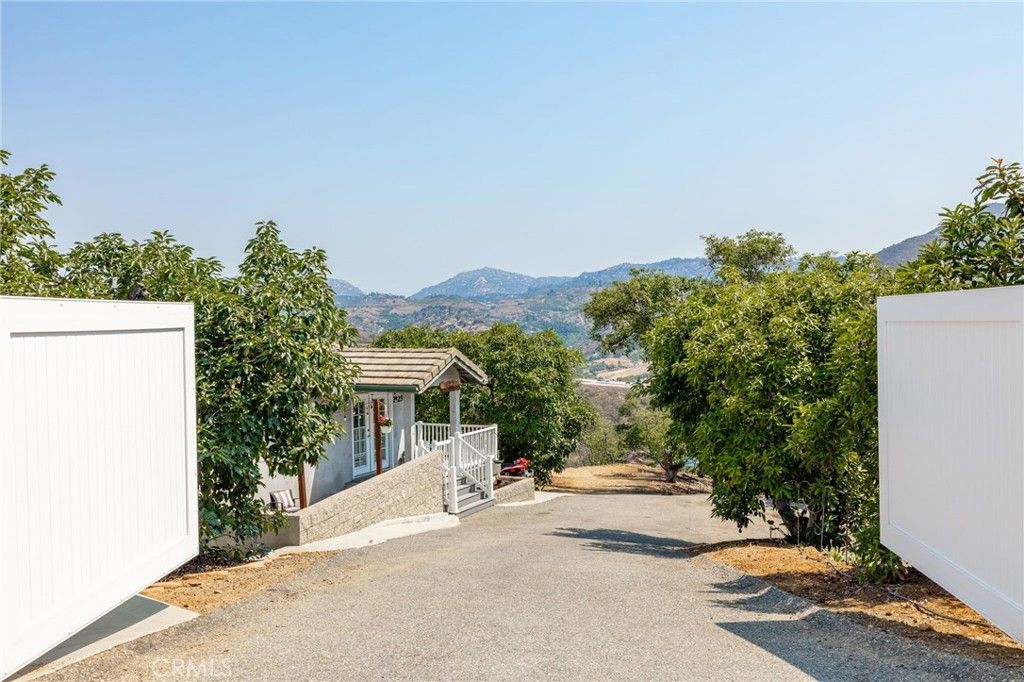 2125 Puerto Del Mundo, Fallbrook, CA 92028 — photo 5