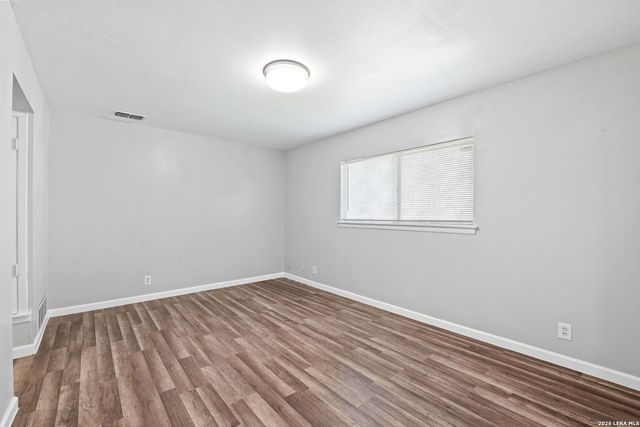 8306 Windover Dr, San Antonio, TX 78218