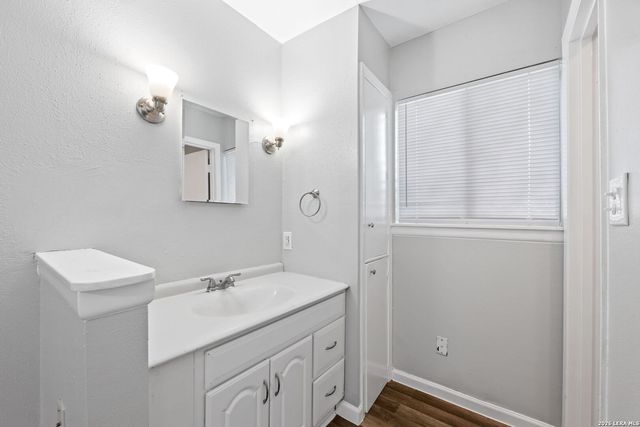 8306 Windover Dr, San Antonio, TX 78218