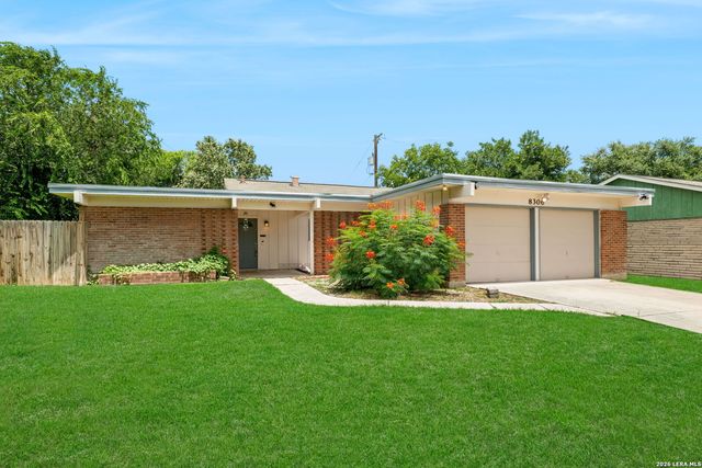 8306 Windover Dr, San Antonio, TX 78218