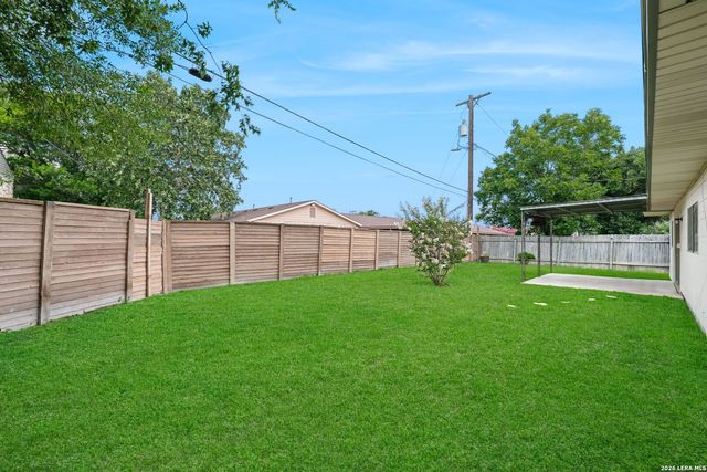 8306 Windover Dr, San Antonio, TX 78218