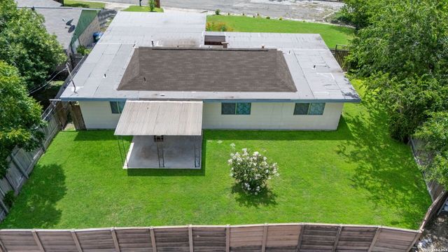 8306 Windover Dr, San Antonio, TX 78218
