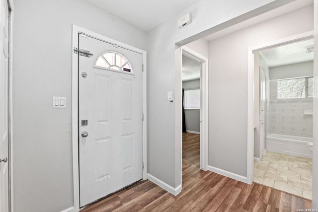 8306 Windover Dr, San Antonio, TX 78218