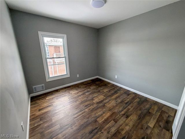 252 State Street, Struthers, OH 44471