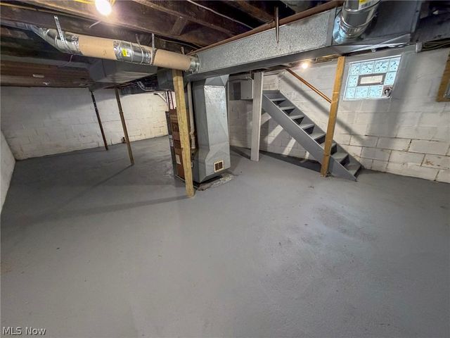 252 State Street, Struthers, OH 44471