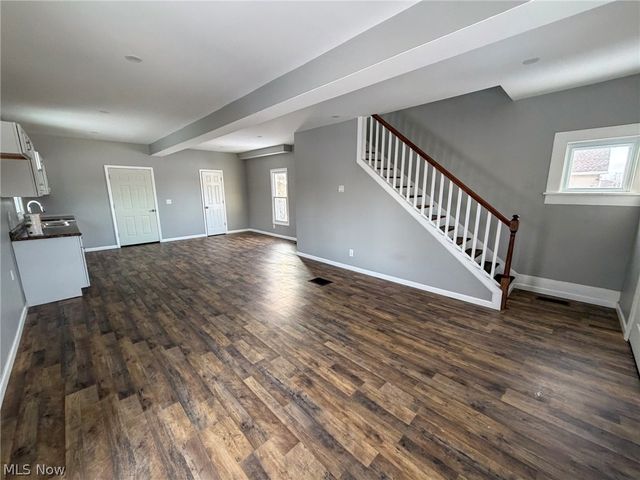 252 State Street, Struthers, OH 44471