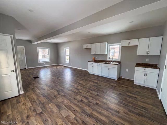 252 State Street, Struthers, OH 44471