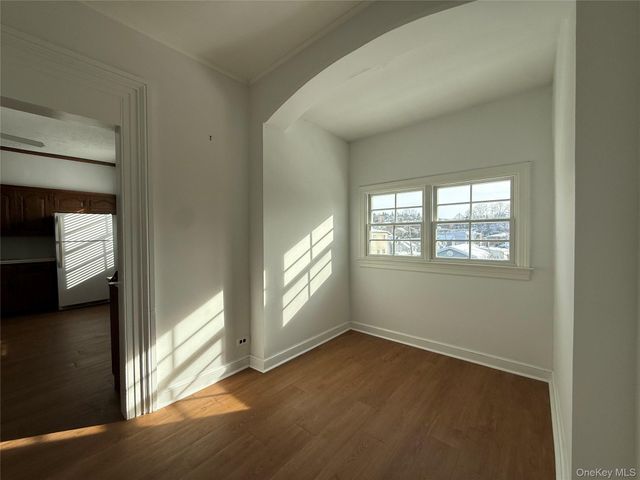 5 Wood Court 2nd Floor, Tarrytown, NY 10591