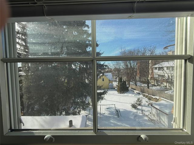 5 Wood Court 2nd Floor, Tarrytown, NY 10591