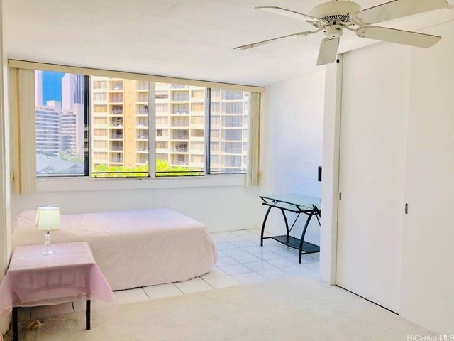 425 Ena Road 802C, Honolulu, HI 96815