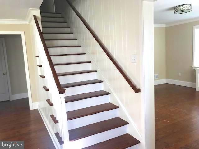 6091 KELLERS CHURCH RD, Pipersville, PA 18947