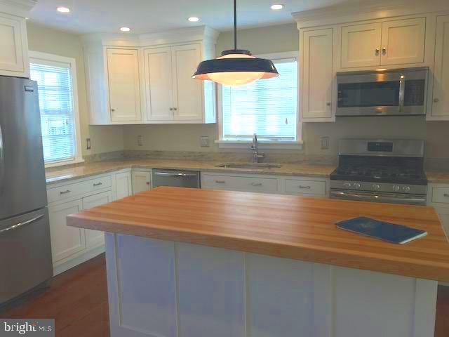 6091 KELLERS CHURCH RD, Pipersville, PA 18947