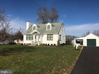6091 KELLERS CHURCH RD, Pipersville, PA 18947
