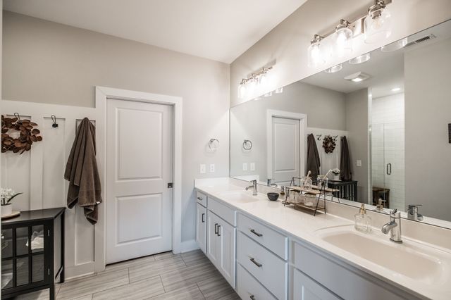 1144 Lock 4 Rd Unit H3, Gallatin, TN 37066