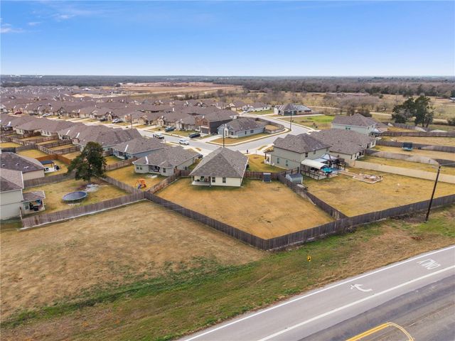 2078 Chief Street, Bryan, TX 77807