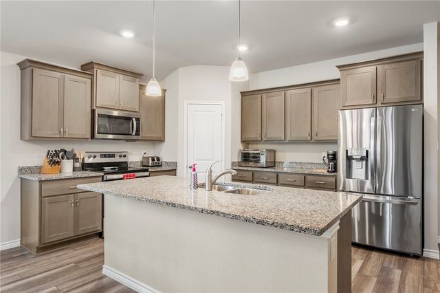 2078 Chief Street, Bryan, TX 77807