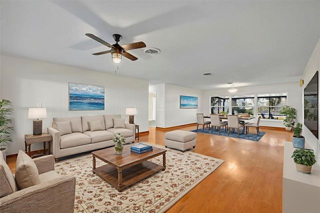 119 LAKE DRIVE, Oviedo, FL 32765