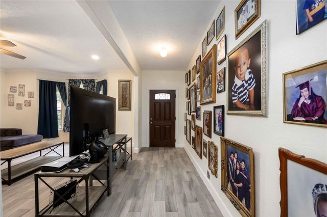 7334 Anzac Street, Houston, TX 77020