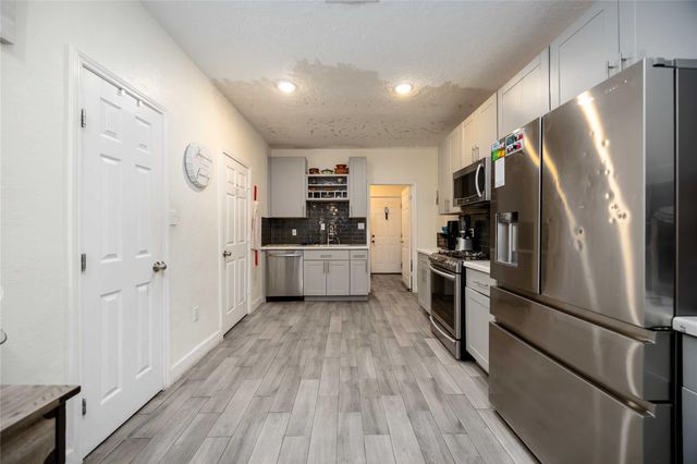 7334 Anzac Street, Houston, TX 77020