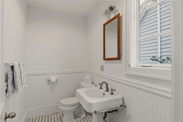 608 West End Boulevard, Winston-salem, NC 27101