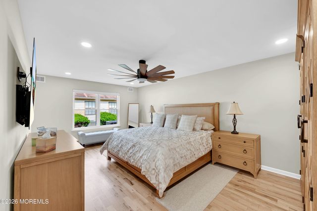 11 Hansom Lane, Marlboro, NJ 07726