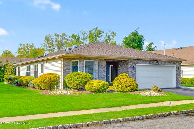 11 Hansom Lane, Marlboro, NJ 07726