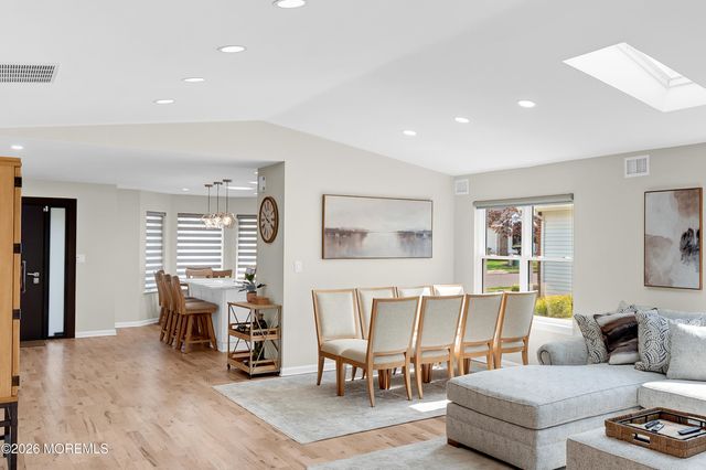 11 Hansom Lane, Marlboro, NJ 07726