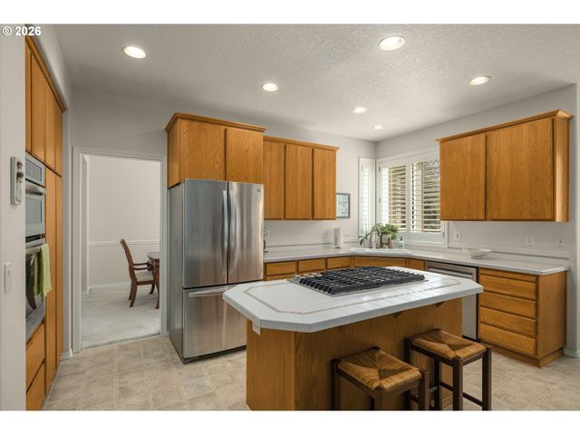 12727 Sw 60TH Ct, Portland, OR 97219