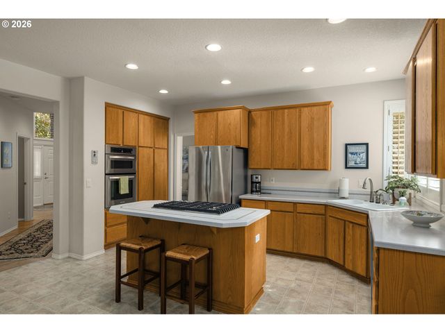 12727 Sw 60TH Ct, Portland, OR 97219