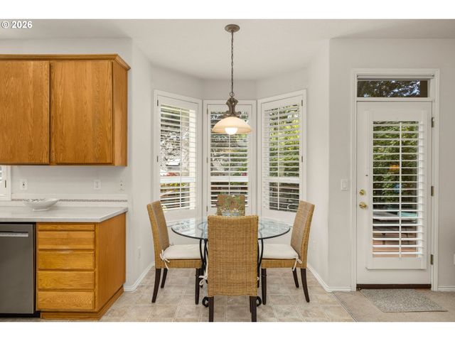 12727 Sw 60TH Ct, Portland, OR 97219