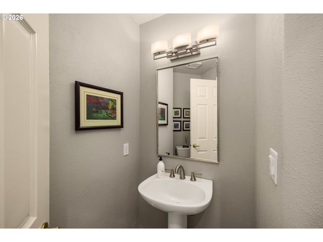 12727 Sw 60TH Ct, Portland, OR 97219
