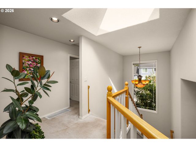 12727 Sw 60TH Ct, Portland, OR 97219