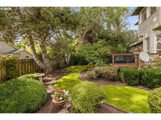 12727 Sw 60TH Ct, Portland, OR 97219