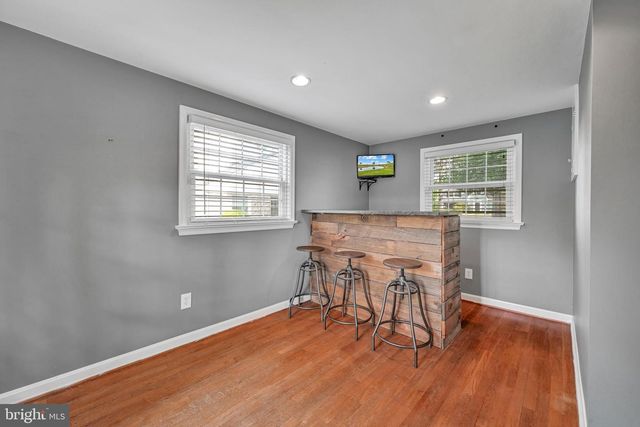 30 GLEN MOORE CIR, Lancaster, PA 17601