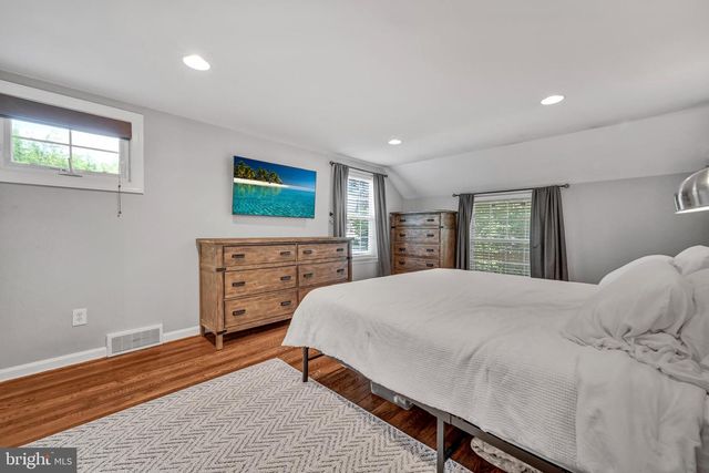 30 GLEN MOORE CIR, Lancaster, PA 17601