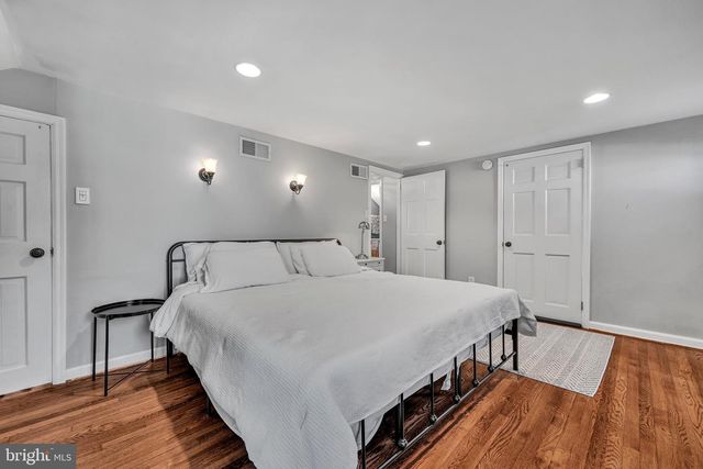 30 GLEN MOORE CIR, Lancaster, PA 17601