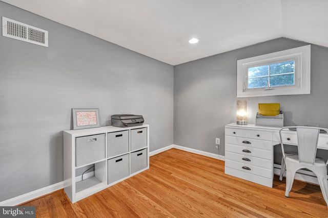 30 GLEN MOORE CIR, Lancaster, PA 17601