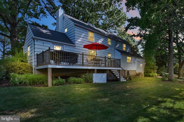 30 GLEN MOORE CIR, Lancaster, PA 17601