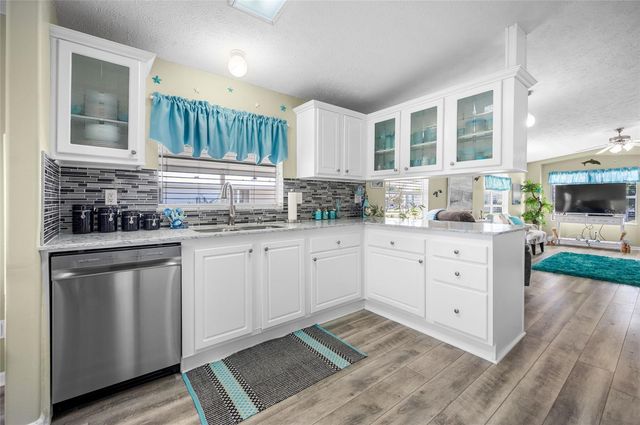 9086 PINEHAVEN WAY, Englewood, FL 34224