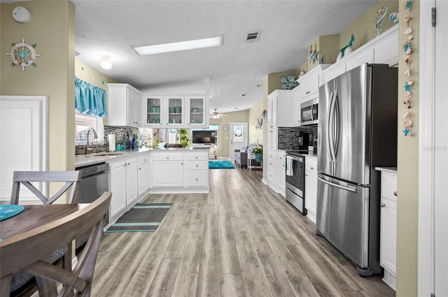 9086 PINEHAVEN WAY, Englewood, FL 34224