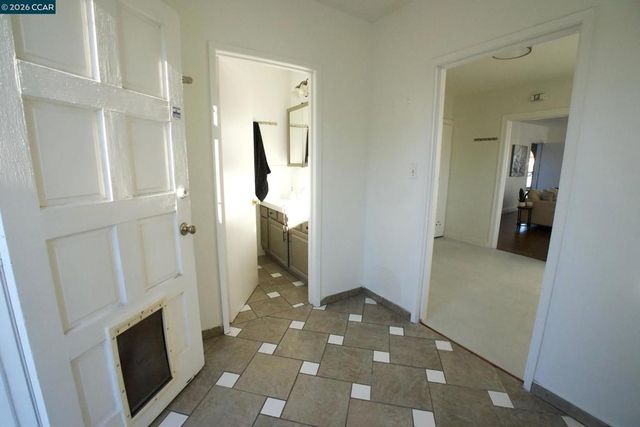 1625 Thrush Ave, San Leandro, CA 94578