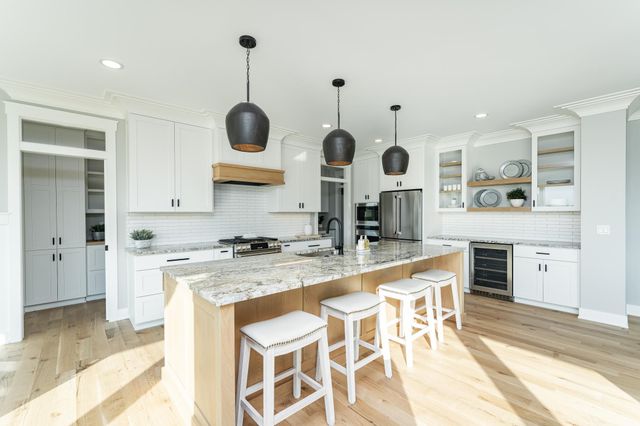 2630 Scenic Point Drive SW, Rochester, MN 55902