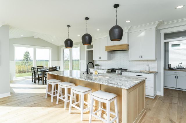 2630 Scenic Point Drive SW, Rochester, MN 55902