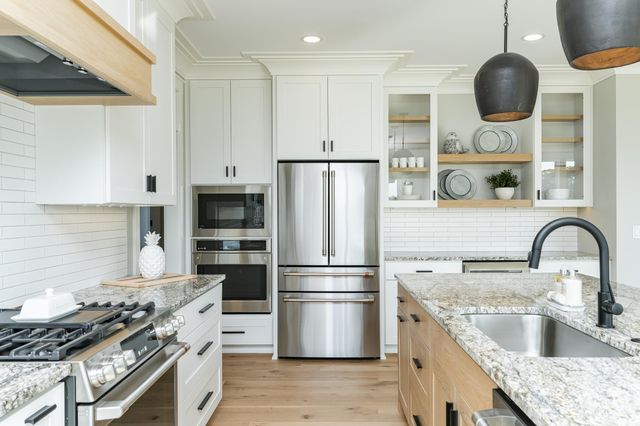 2630 Scenic Point Drive SW, Rochester, MN 55902