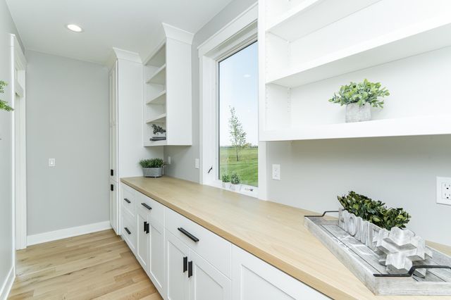 2630 Scenic Point Drive SW, Rochester, MN 55902