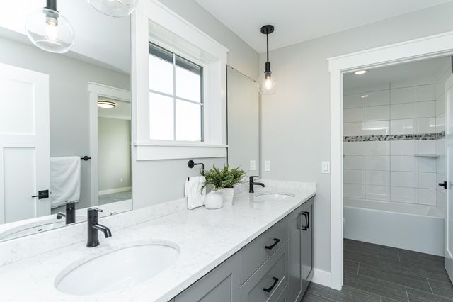 2630 Scenic Point Drive SW, Rochester, MN 55902