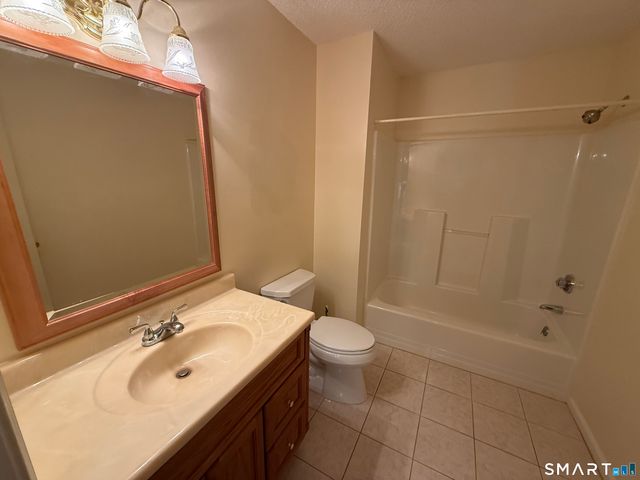 15 Pine Needle Drive 15, Shelton, CT 06484