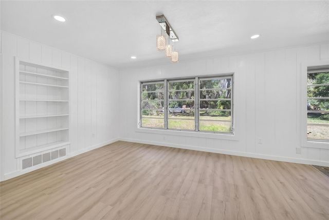 4725 N TUTTLE AVENUE, Sarasota, FL 34234