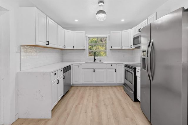 4725 N TUTTLE AVENUE, Sarasota, FL 34234
