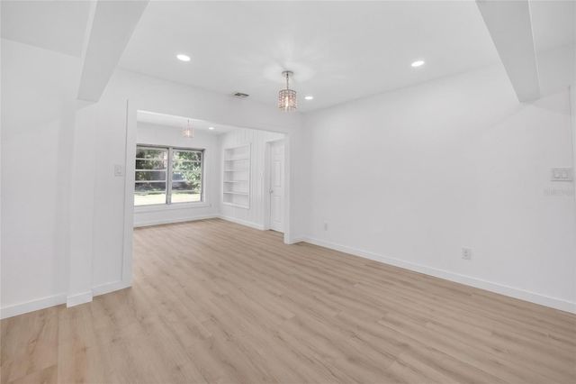 4725 N TUTTLE AVENUE, Sarasota, FL 34234
